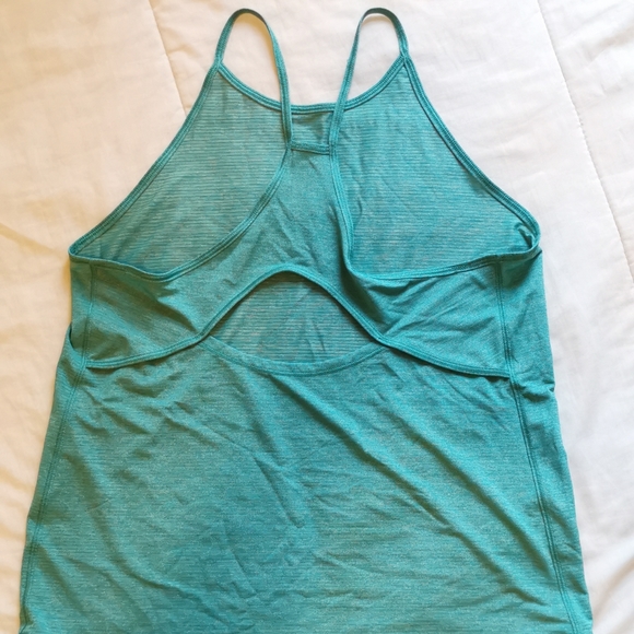 Lululemon Fast As Light Singlet 4 - Picture 2 of 3